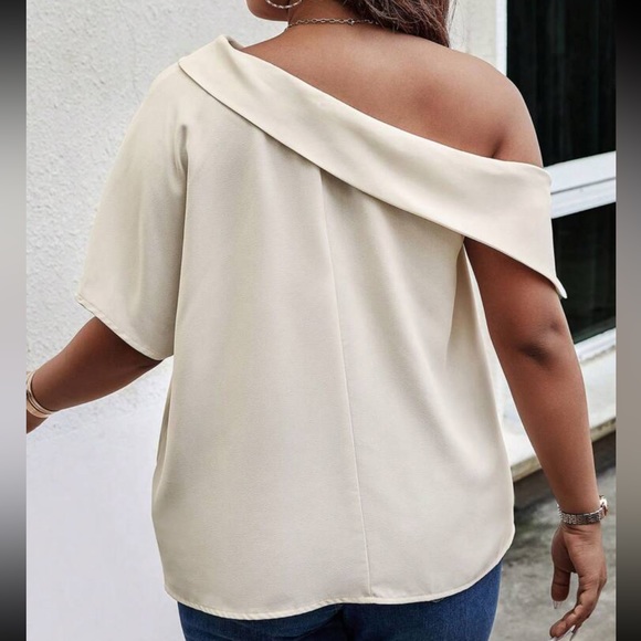 Boho plus size asymmetrical hem blouse - Picture 3 of 5
